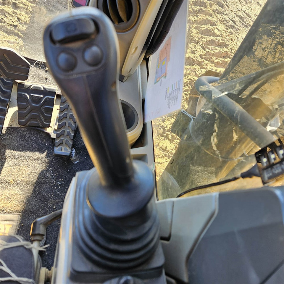 Ερπυστριοφόρος εκσκαφέας Caterpillar 323 EL: φωτογραφία 12