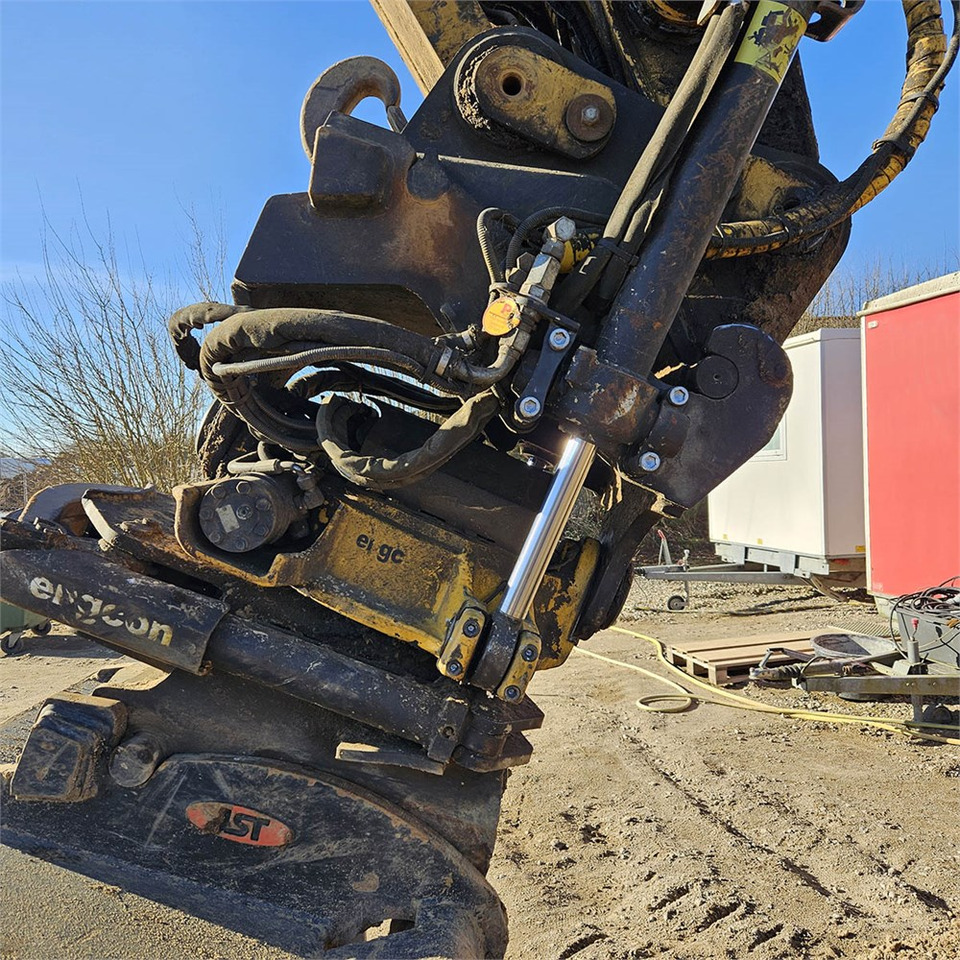 Ερπυστριοφόρος εκσκαφέας Caterpillar 323 EL: φωτογραφία 25