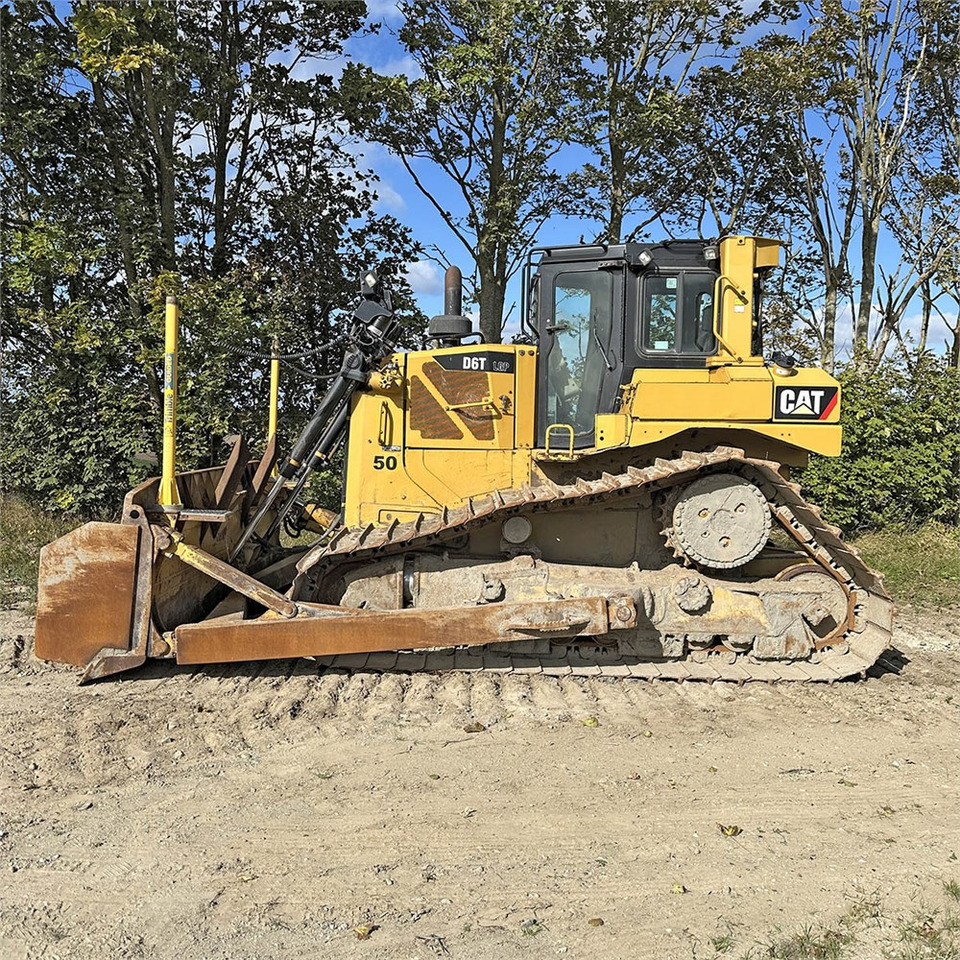 Caterpillar D6T LGP - Μπουλντόζα: φωτογραφία 3 Caterpillar D6T LGP - Μπουλντόζα: φωτογραφία 3