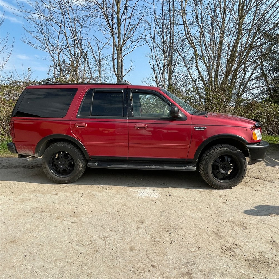 Ford Expedition - Αυτοκίνητο: φωτογραφία 4 Ford Expedition - Αυτοκίνητο: φωτογραφία 4