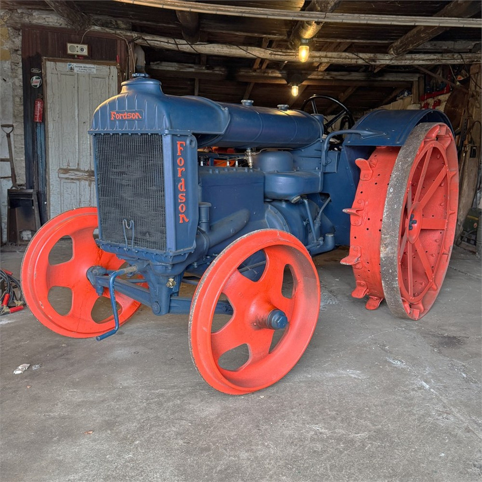 Fordson N - Τρακτέρ: φωτογραφία 1 Fordson N - Τρακτέρ: φωτογραφία 1