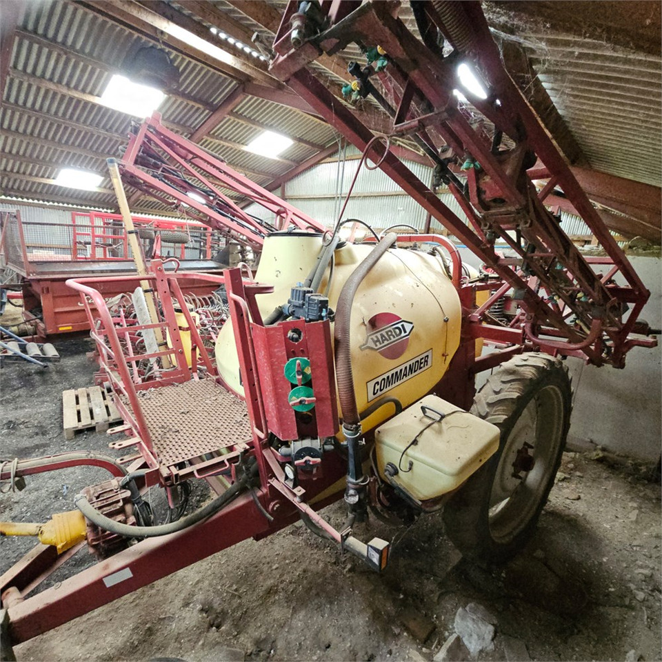 Hardi CM2 Commander 2.800 l - Ψεκαστικό: φωτογραφία 3 Hardi CM2 Commander 2.800 l - Ψεκαστικό: φωτογραφία 3