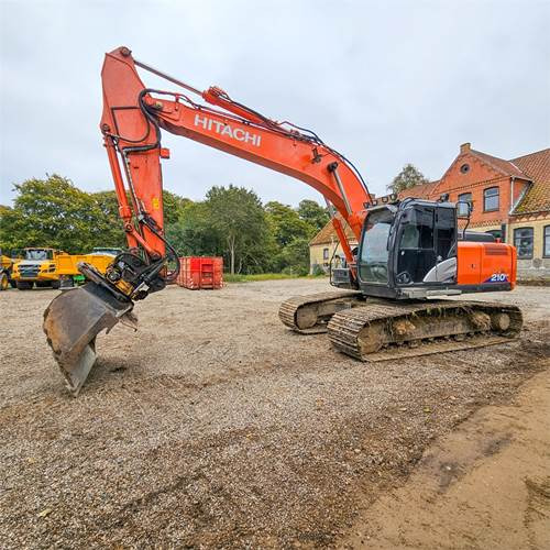 Hitachi ZX210 LC-6 - Ερπυστριοφόρος εκσκαφέας: φωτογραφία 3 Hitachi ZX210 LC-6 - Ερπυστριοφόρος εκσκαφέας: φωτογραφία 3