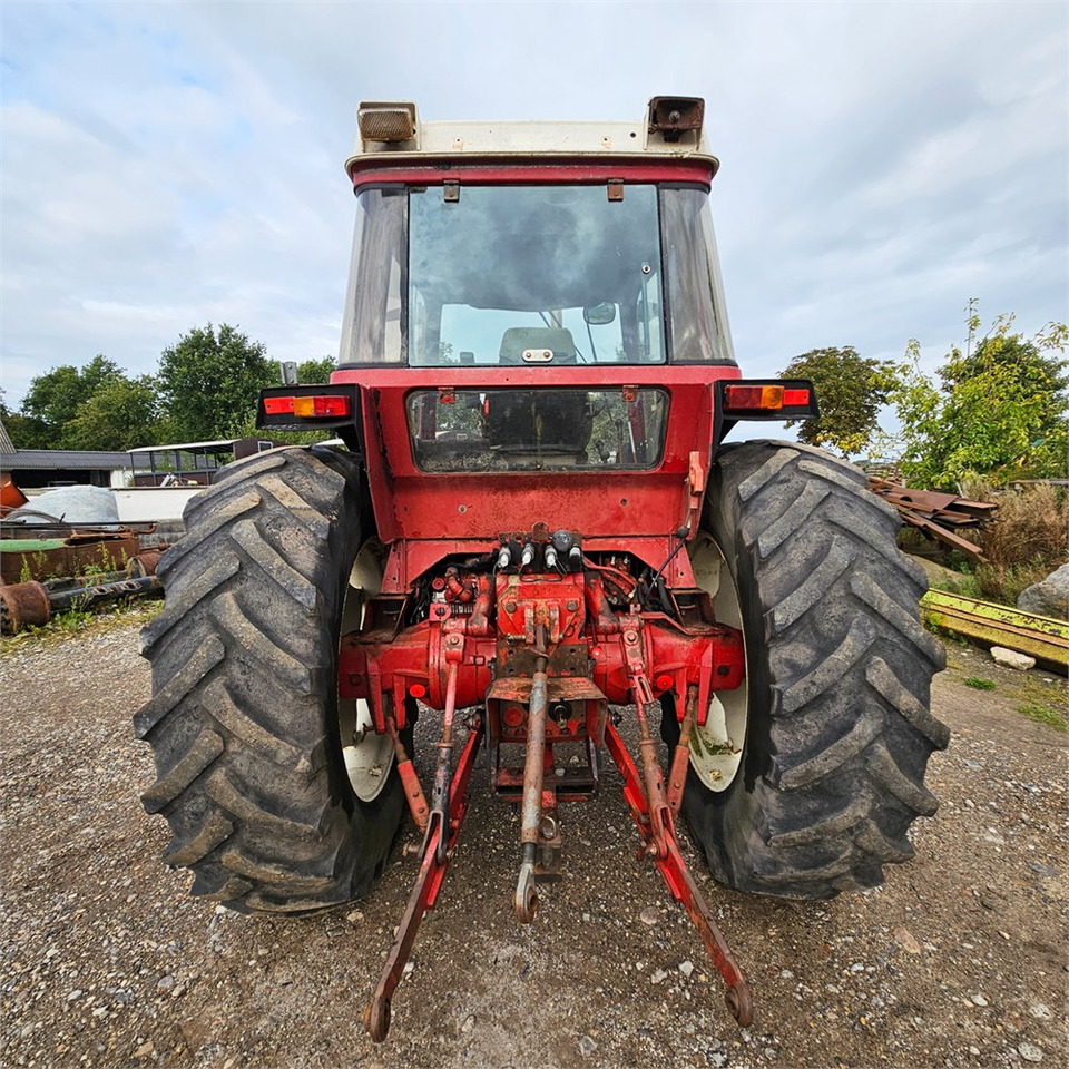 IH 1056 XL 2 WD - Τρακτέρ: φωτογραφία 5 IH 1056 XL 2 WD - Τρακτέρ: φωτογραφία 5