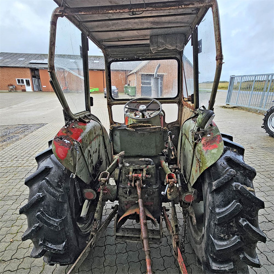 IH 276 - Τρακτέρ: φωτογραφία 5 IH 276 - Τρακτέρ: φωτογραφία 5
