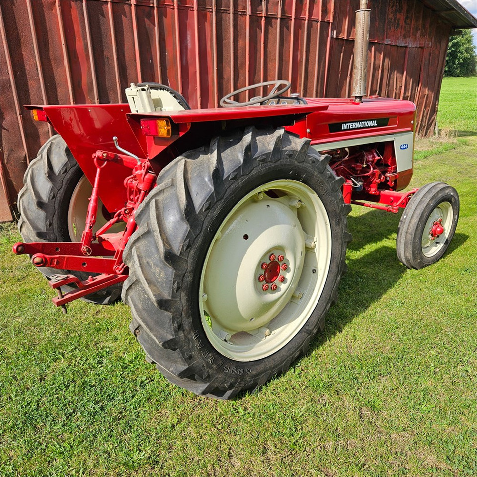 IH 444 - Τρακτέρ: φωτογραφία 4 IH 444 - Τρακτέρ: φωτογραφία 4