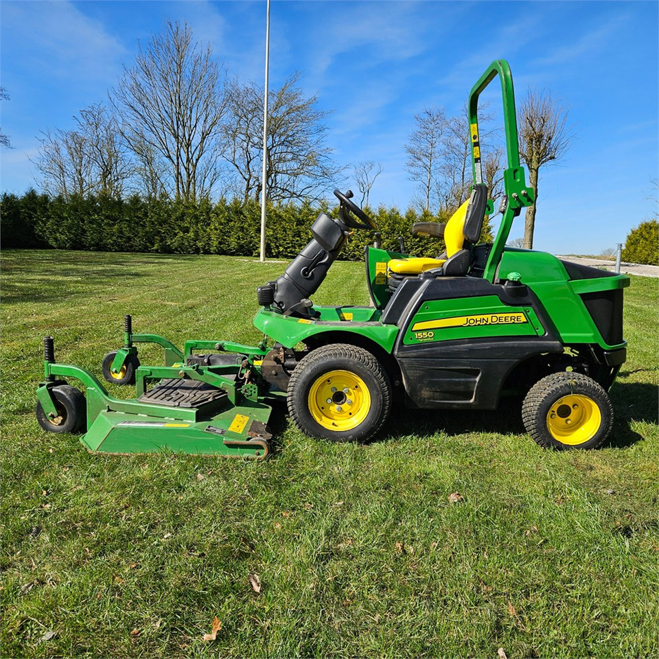 John Deere 1550 TerrainCut - Χλοοκοπτικό: φωτογραφία 4 John Deere 1550 TerrainCut - Χλοοκοπτικό: φωτογραφία 4