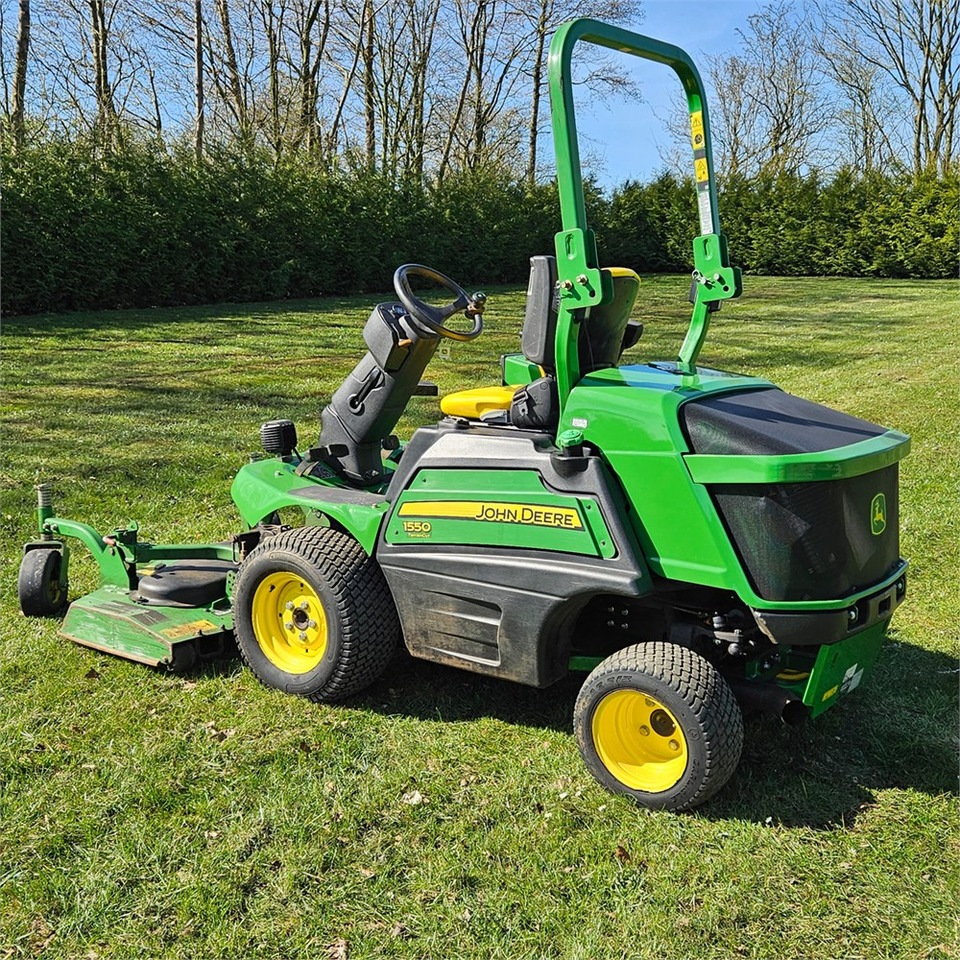 John Deere 1550 TerrainCut - Χλοοκοπτικό: φωτογραφία 3 John Deere 1550 TerrainCut - Χλοοκοπτικό: φωτογραφία 3