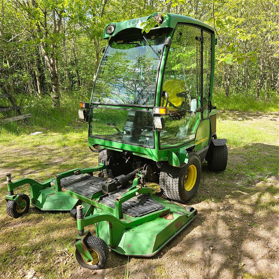 John Deere 1565 Series II 4WD - Χλοοκοπτικό: φωτογραφία 1 John Deere 1565 Series II 4WD - Χλοοκοπτικό: φωτογραφία 1