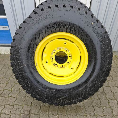 John Deere 2 styk - Τρακτέρ: φωτογραφία 1 John Deere 2 styk - Τρακτέρ: φωτογραφία 1