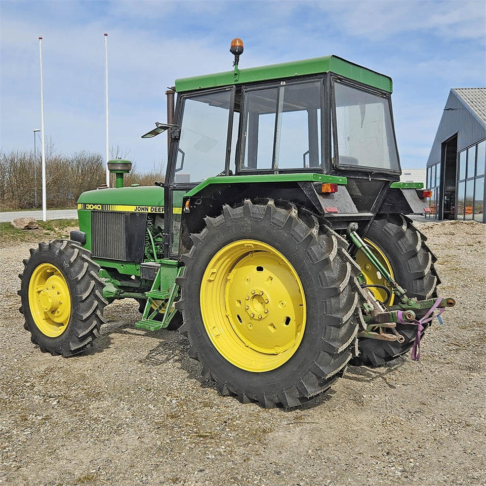 John Deere 3040 - Τρακτέρ: φωτογραφία 5 John Deere 3040 - Τρακτέρ: φωτογραφία 5