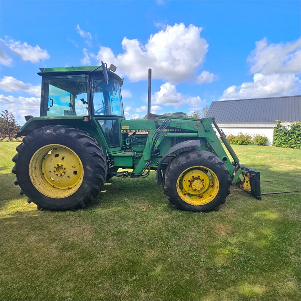 John Deere 3140 - Τρακτέρ: φωτογραφία 5 John Deere 3140 - Τρακτέρ: φωτογραφία 5