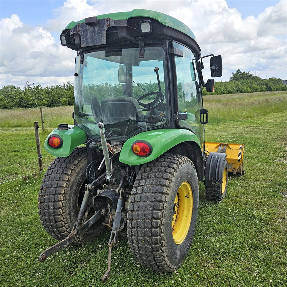 John Deere 3720 - Τρακτέρ: φωτογραφία 4 John Deere 3720 - Τρακτέρ: φωτογραφία 4
