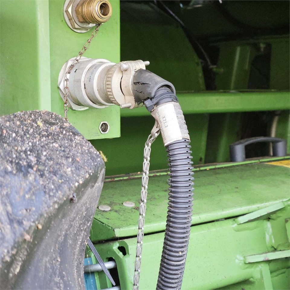 Τρακτέρ John Deere 6210 R: φωτογραφία 23