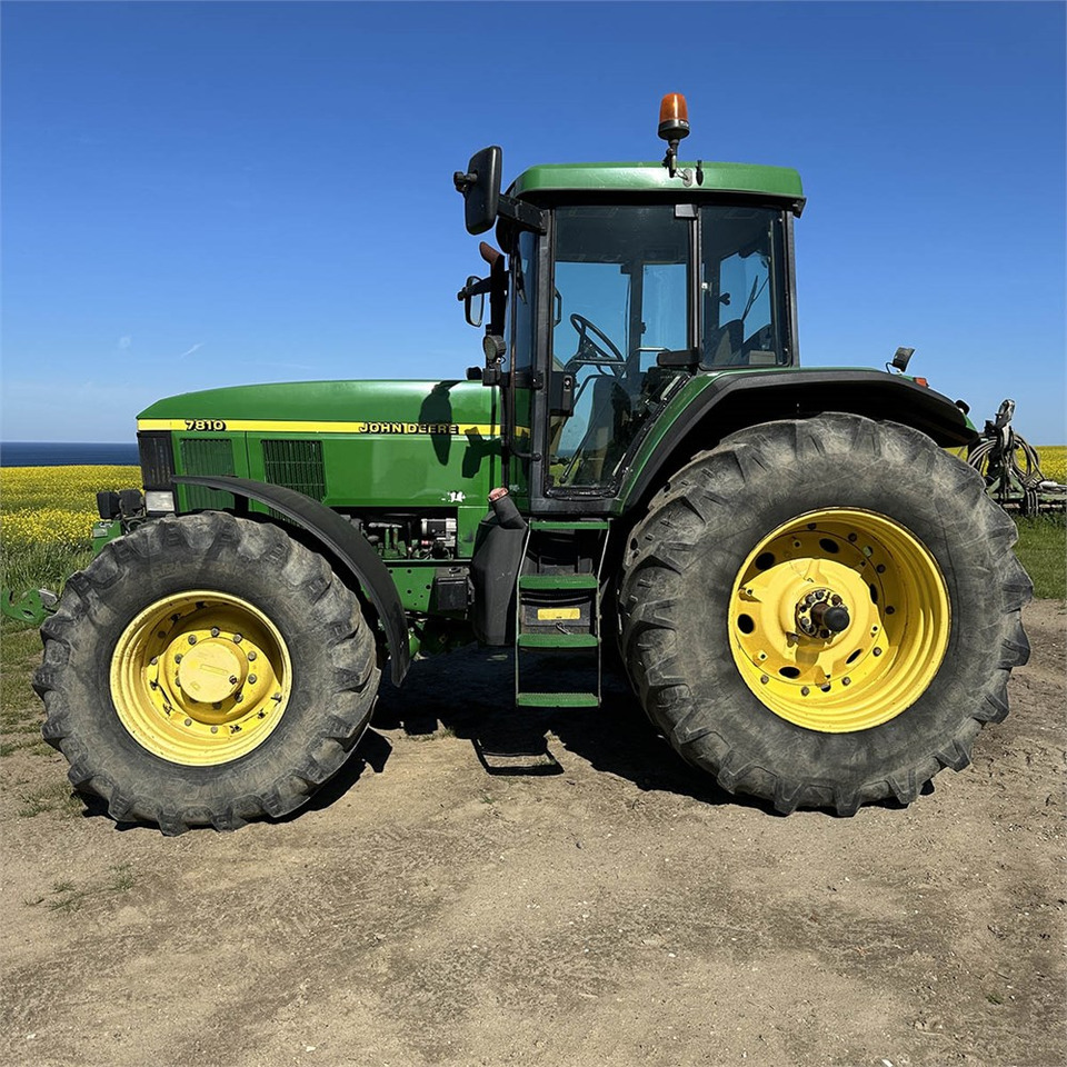 John Deere 7810 - Τρακτέρ: φωτογραφία 4 John Deere 7810 - Τρακτέρ: φωτογραφία 4