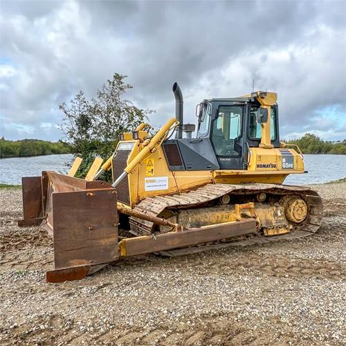 Komatsu D65 PX-15 EO - Μπουλντόζα: φωτογραφία 5 Komatsu D65 PX-15 EO - Μπουλντόζα: φωτογραφία 5