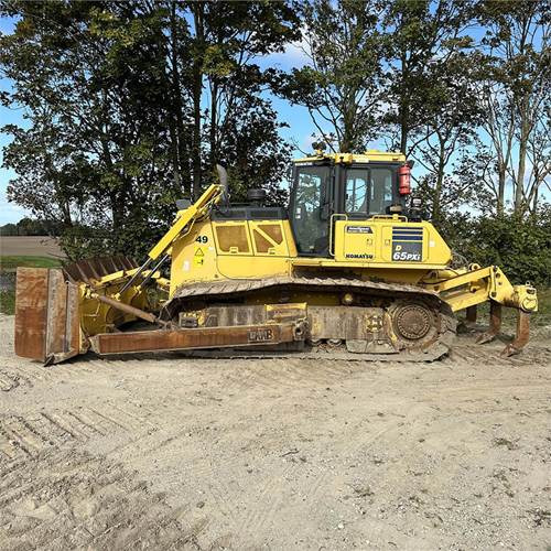 Komatsu D65 PXI-18 - Μπουλντόζα: φωτογραφία 3 Komatsu D65 PXI-18 - Μπουλντόζα: φωτογραφία 3