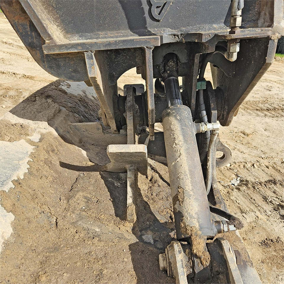 Μίσθωση Komatsu PC240 LC-8 Komatsu PC240 LC-8: φωτογραφία 34