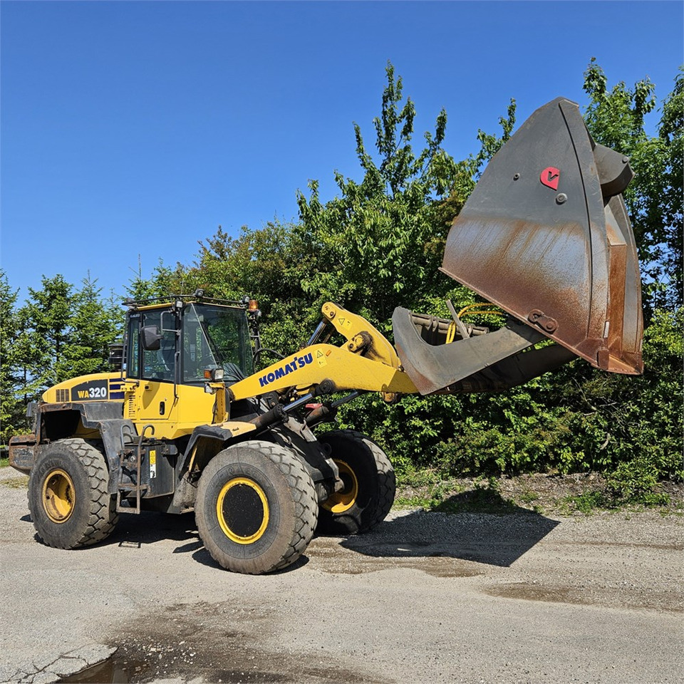 Komatsu WA320-5H - Ελαστιχοφόρος φορτωτής: φωτογραφία 1 Komatsu WA320-5H - Ελαστιχοφόρος φορτωτής: φωτογραφία 1