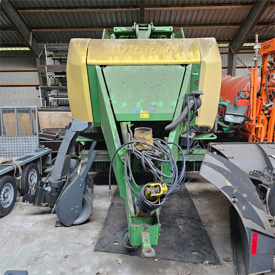Krone Big Pack 12130 - Σανού και κτηνοτροφικά μηχανήματα: φωτογραφία 3 Krone Big Pack 12130 - Σανού και κτηνοτροφικά μηχανήματα: φωτογραφία 3