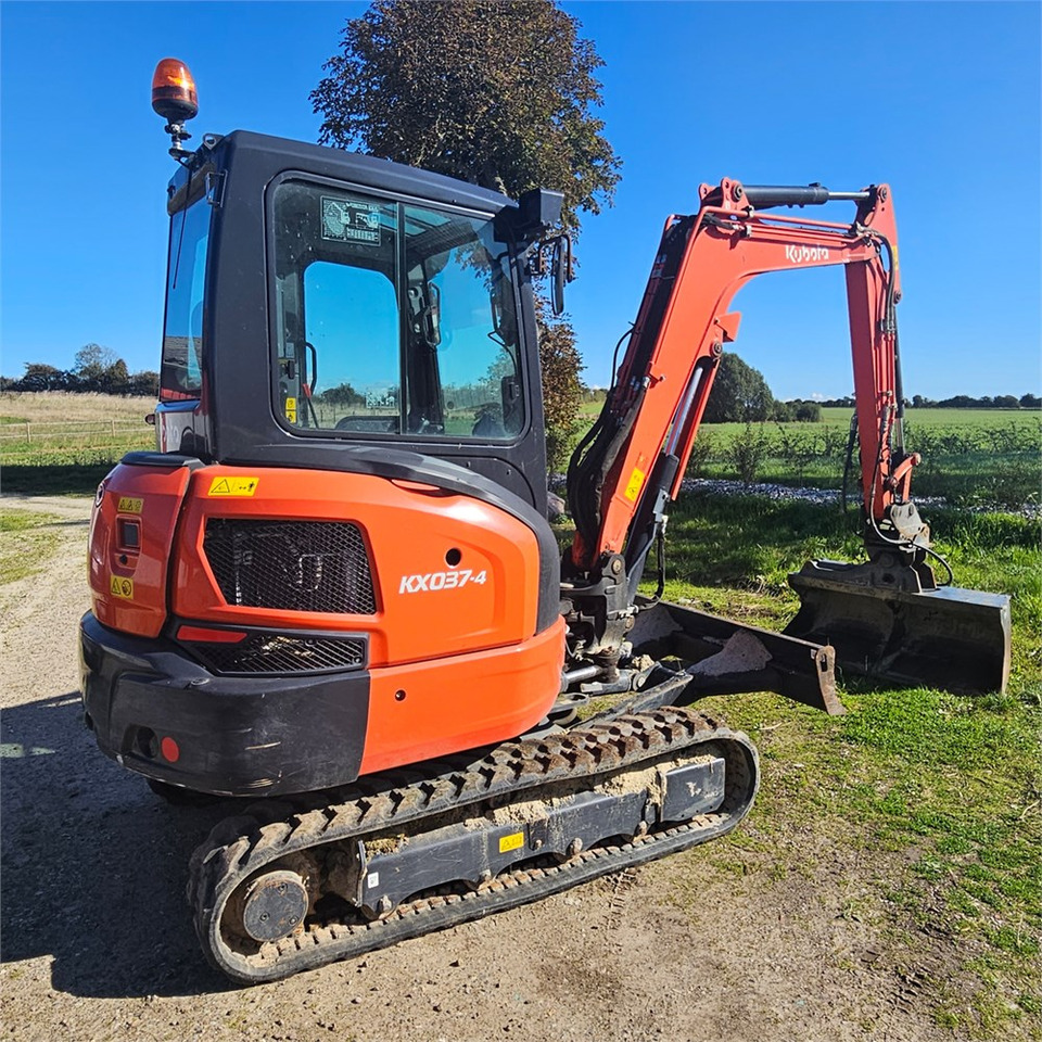 Kubota KX037-4 - Μίνι εκσκαφέας: φωτογραφία 4 Kubota KX037-4 - Μίνι εκσκαφέας: φωτογραφία 4