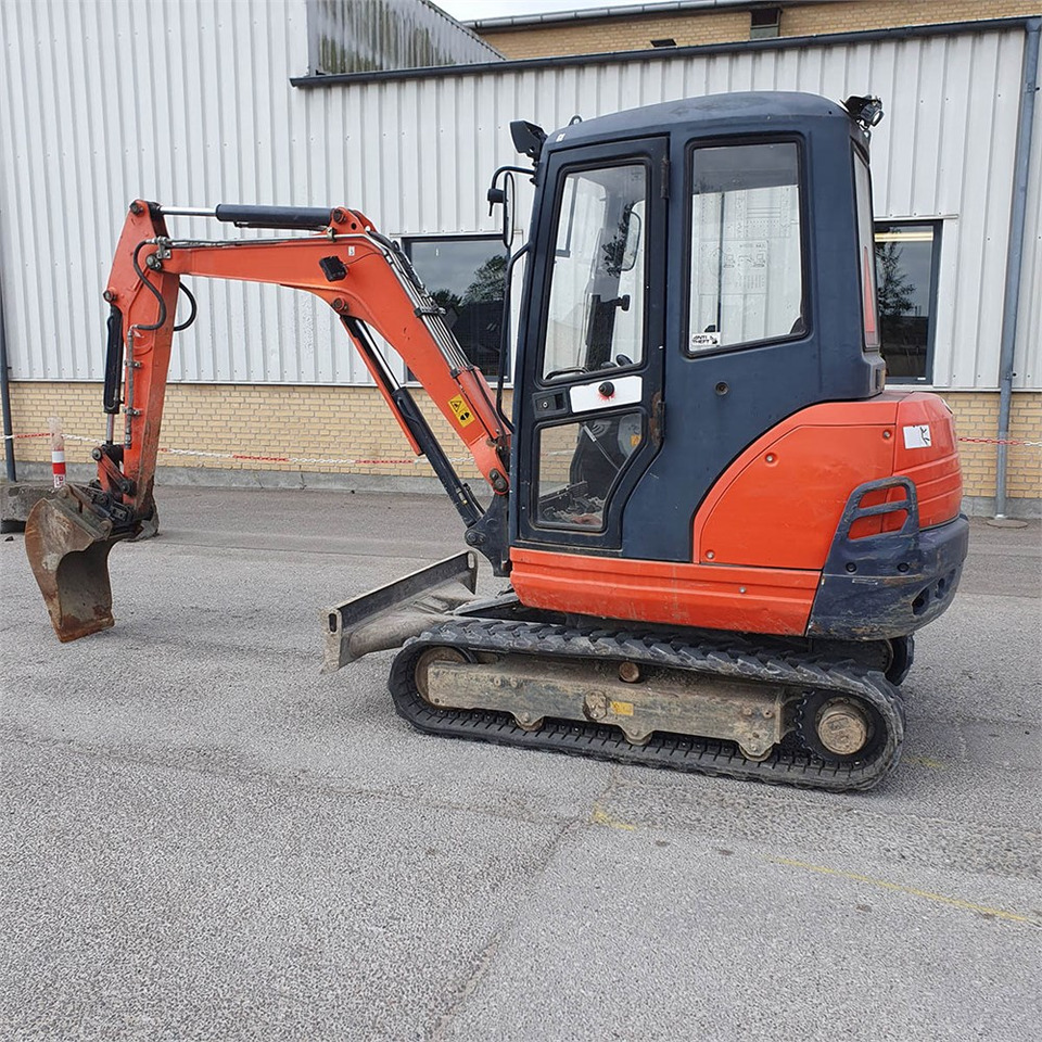 Kubota KX61-3 - Μίνι εκσκαφέας: φωτογραφία 1 Kubota KX61-3 - Μίνι εκσκαφέας: φωτογραφία 1