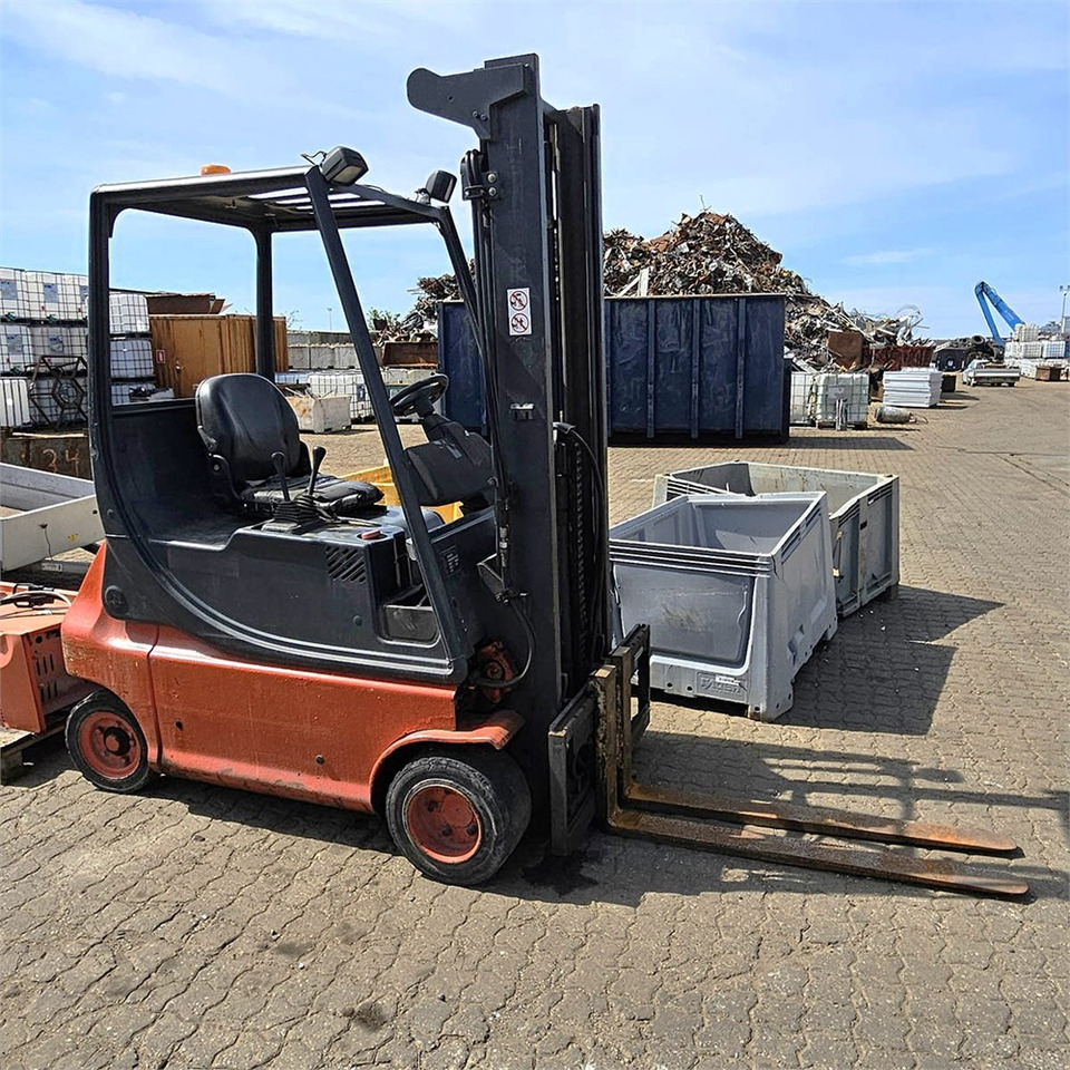 Linde E18P - Περονοφόρο όχημα: φωτογραφία 1 Linde E18P - Περονοφόρο όχημα: φωτογραφία 1