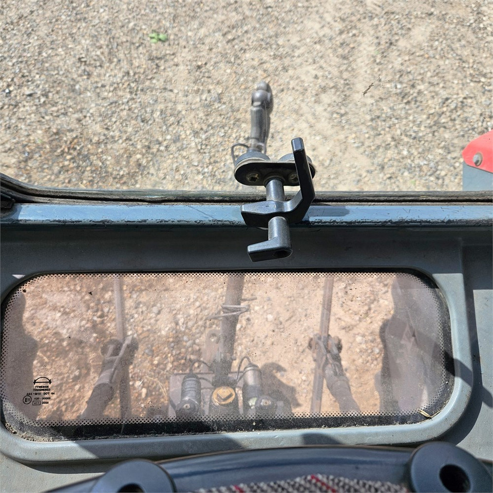 Τρακτέρ Massey Ferguson 4270: φωτογραφία 26
