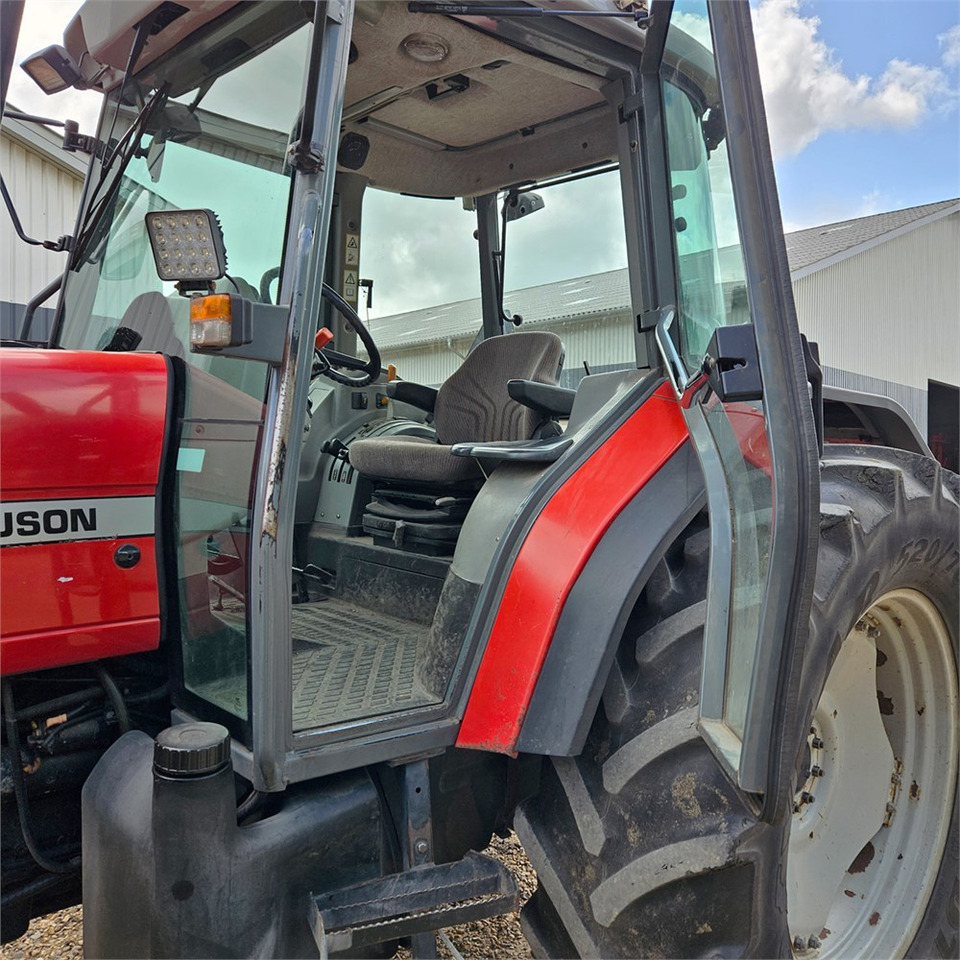 Τρακτέρ Massey Ferguson 4270: φωτογραφία 9