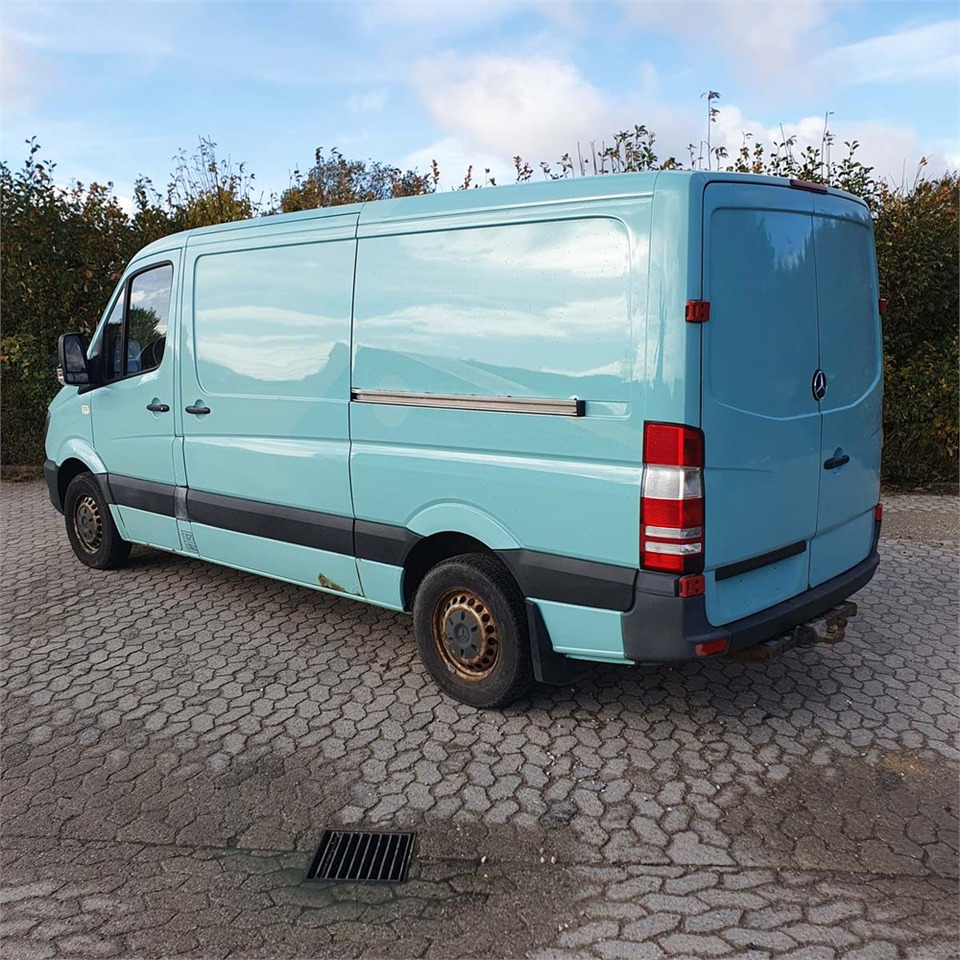 Mercedes 213 CTI - Βαν: φωτογραφία 5 Mercedes 213 CTI - Βαν: φωτογραφία 5