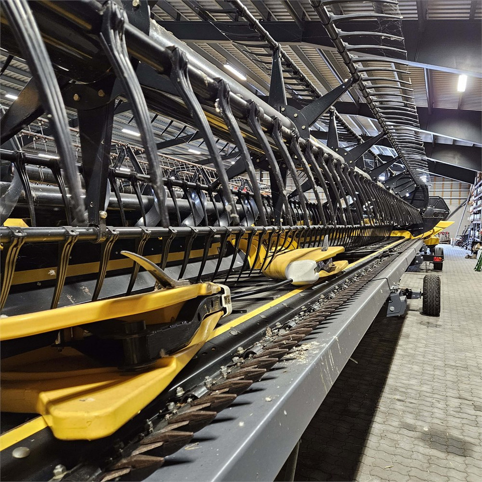 New Holland CT14 - Μηχανή συγκομιδής: φωτογραφία 3 New Holland CT14 - Μηχανή συγκομιδής: φωτογραφία 3