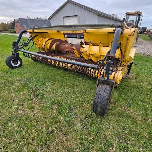 New Holland FX40 - Μηχανή συγκομιδής: φωτογραφία 1 New Holland FX40 - Μηχανή συγκομιδής: φωτογραφία 1
