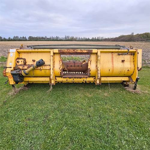 New Holland FX40 - Μηχανή συγκομιδής: φωτογραφία 4 New Holland FX40 - Μηχανή συγκομιδής: φωτογραφία 4