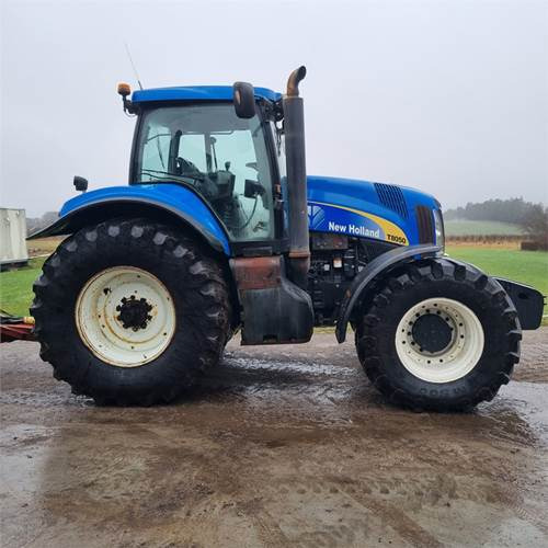 New Holland T8050 Class 5 - Τρακτέρ: φωτογραφία 2 New Holland T8050 Class 5 - Τρακτέρ: φωτογραφία 2
