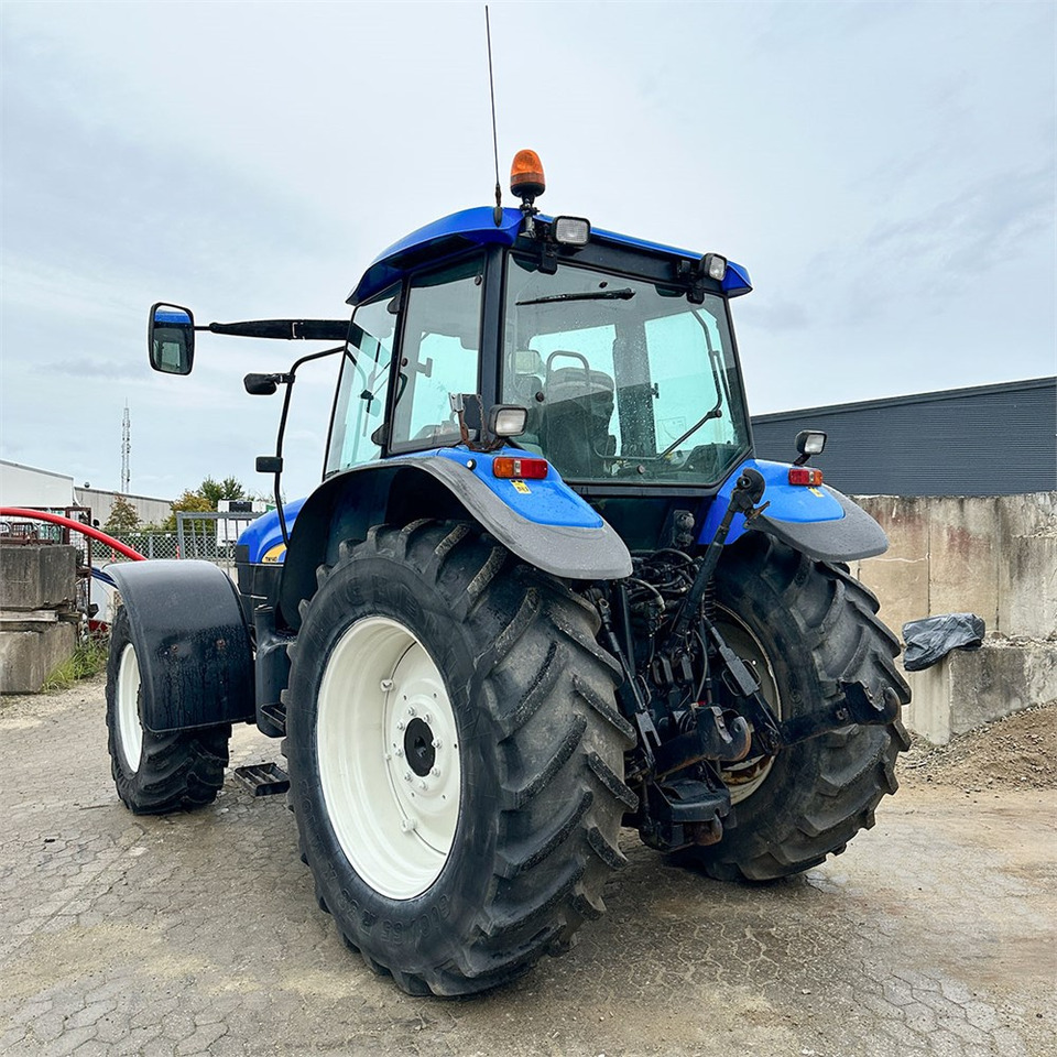 New Holland TM140 - Τρακτέρ: φωτογραφία 4 New Holland TM140 - Τρακτέρ: φωτογραφία 4