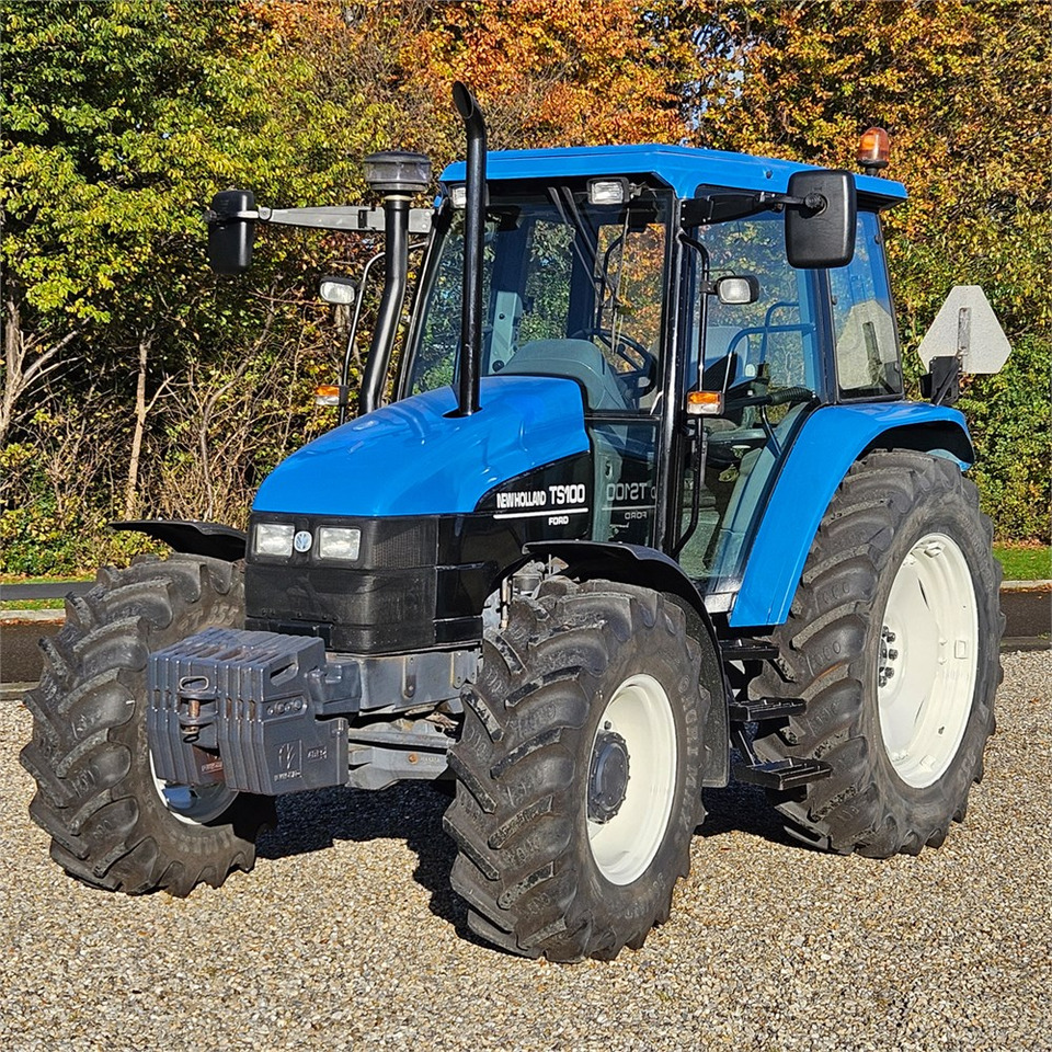 New Holland TS 100 - Τρακτέρ: φωτογραφία 2 New Holland TS 100 - Τρακτέρ: φωτογραφία 2