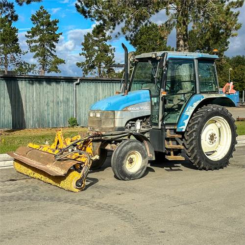 New Holland TS90 - Τρακτέρ: φωτογραφία 4 New Holland TS90 - Τρακτέρ: φωτογραφία 4