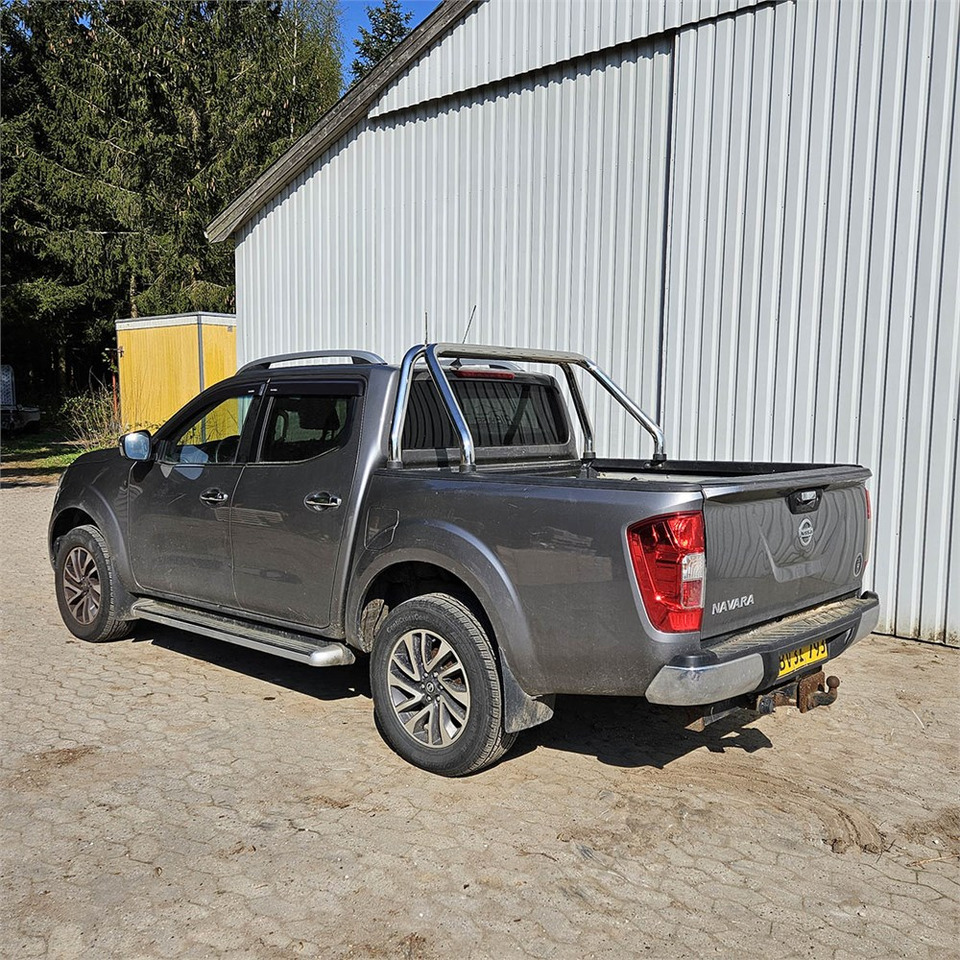 Nissan Navara - Ημιφορτηγό: φωτογραφία 3 Nissan Navara - Ημιφορτηγό: φωτογραφία 3