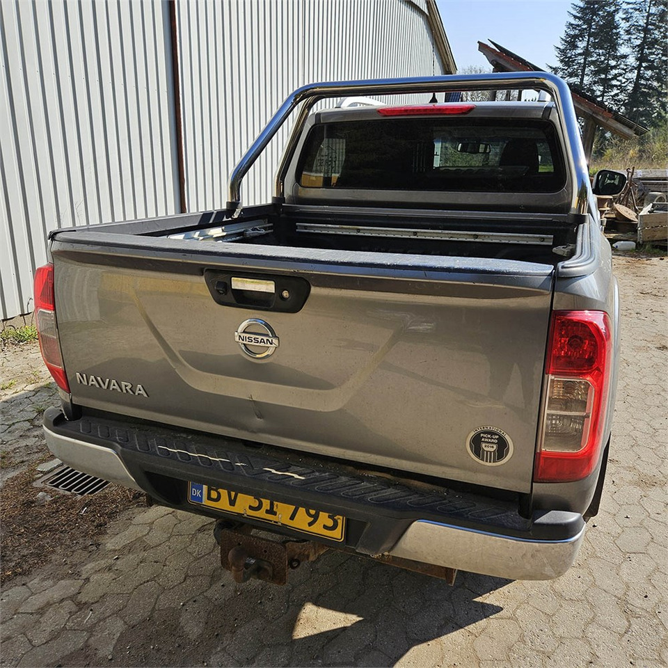 Nissan Navara - Ημιφορτηγό: φωτογραφία 4 Nissan Navara - Ημιφορτηγό: φωτογραφία 4