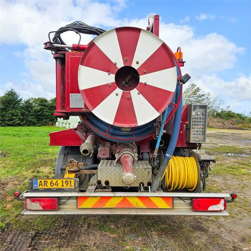 Scania P250 - Όχημα εκκένωσης βόθρων: φωτογραφία 2 Scania P250 - Όχημα εκκένωσης βόθρων: φωτογραφία 2