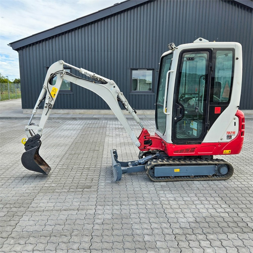 Takeuchi TB216 - Μίνι εκσκαφέας: φωτογραφία 1 Takeuchi TB216 - Μίνι εκσκαφέας: φωτογραφία 1