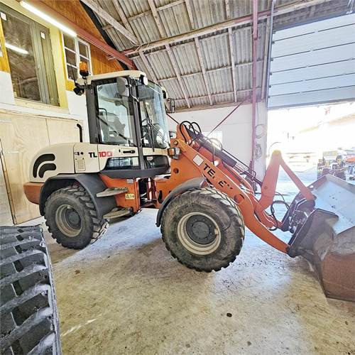 Terex TL100 - Ελαστιχοφόρος φορτωτής: φωτογραφία 5 Terex TL100 - Ελαστιχοφόρος φορτωτής: φωτογραφία 5