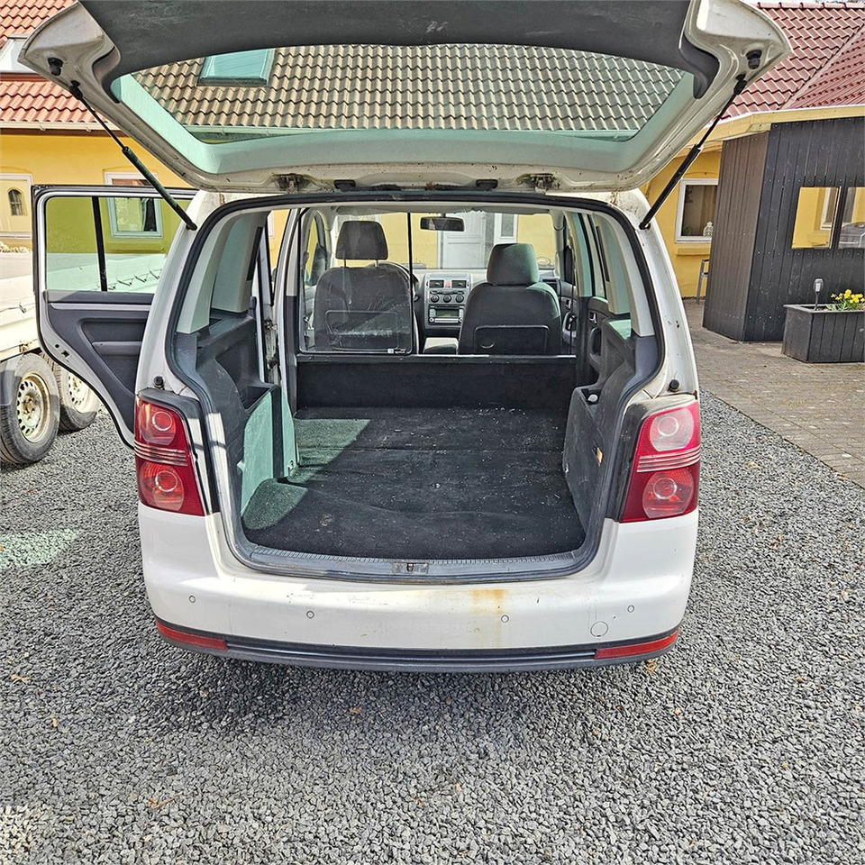 VW Touran Van 2,0 tdi automatisk - Αυτοκίνητο: φωτογραφία 5 VW Touran Van 2,0 tdi automatisk - Αυτοκίνητο: φωτογραφία 5