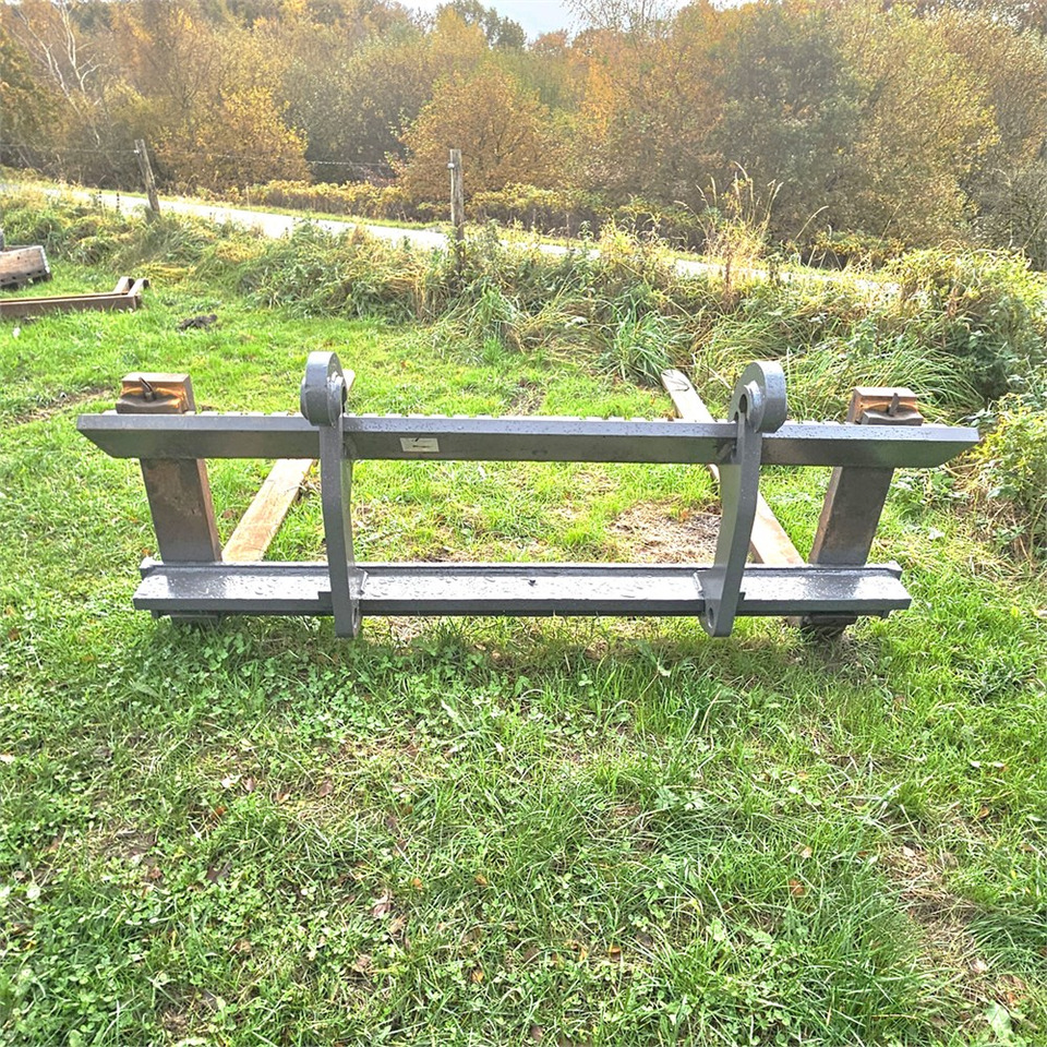 Volvo 83771 - Πιρούνες: φωτογραφία 4 Volvo 83771 - Πιρούνες: φωτογραφία 4