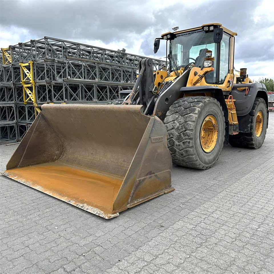 Volvo L120 H - Ελαστιχοφόρος φορτωτής: φωτογραφία 2 Volvo L120 H - Ελαστιχοφόρος φορτωτής: φωτογραφία 2