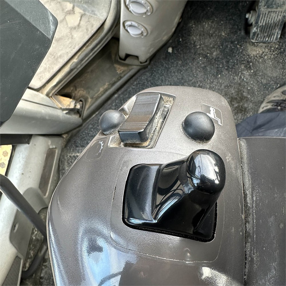 Ελαστιχοφόρος φορτωτής Volvo L150 G: φωτογραφία 14 Ελαστιχοφόρος φορτωτής Volvo L150 G: φωτογραφία 14