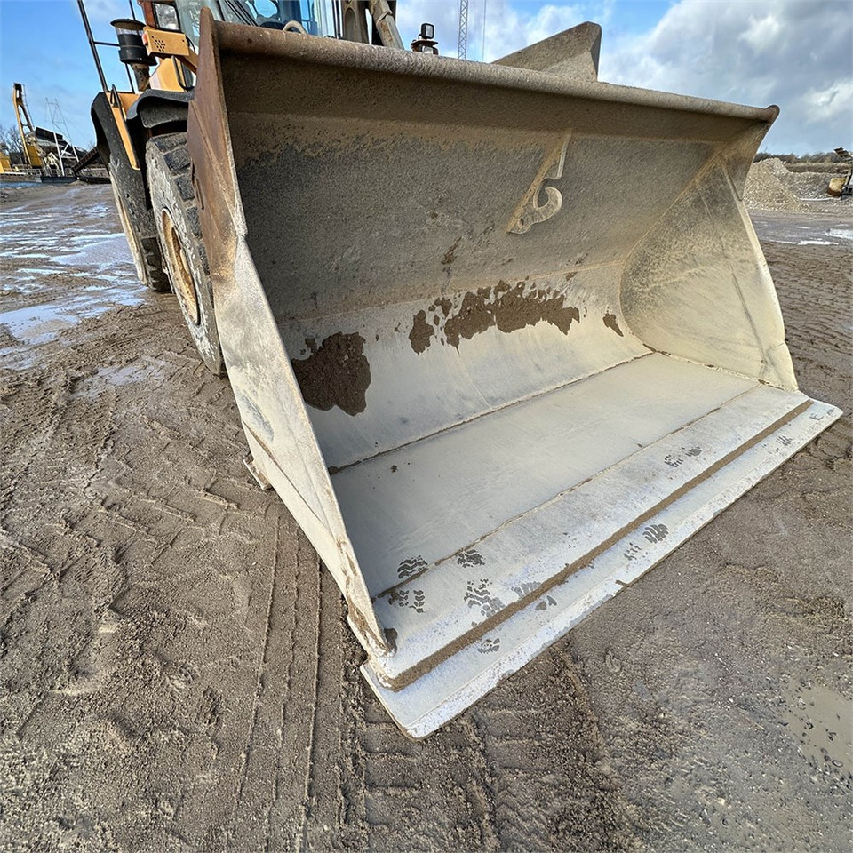 Ελαστιχοφόρος φορτωτής Volvo L150 G: φωτογραφία 10 Ελαστιχοφόρος φορτωτής Volvo L150 G: φωτογραφία 10