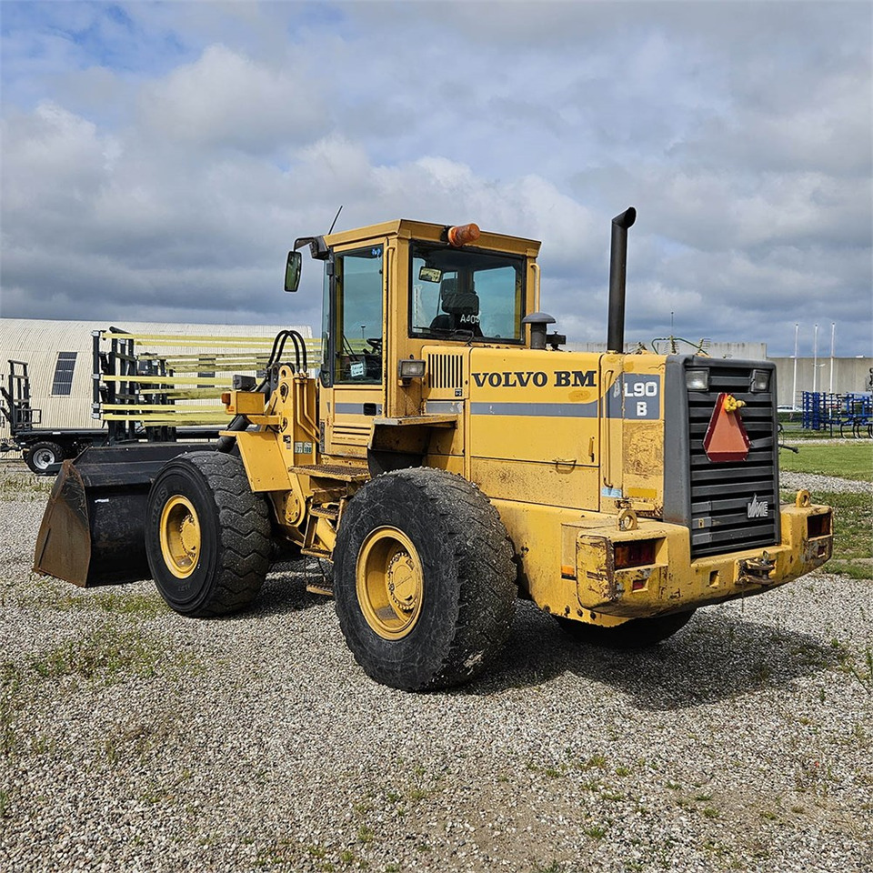 Volvo L90 B - Ελαστιχοφόρος φορτωτής: φωτογραφία 3 Volvo L90 B - Ελαστιχοφόρος φορτωτής: φωτογραφία 3