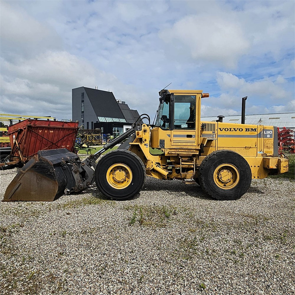 Volvo L90 B - Ελαστιχοφόρος φορτωτής: φωτογραφία 4 Volvo L90 B - Ελαστιχοφόρος φορτωτής: φωτογραφία 4