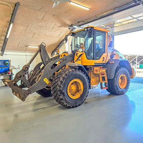 Volvo L90 H - Ελαστιχοφόρος φορτωτής: φωτογραφία 1 Volvo L90 H - Ελαστιχοφόρος φορτωτής: φωτογραφία 1